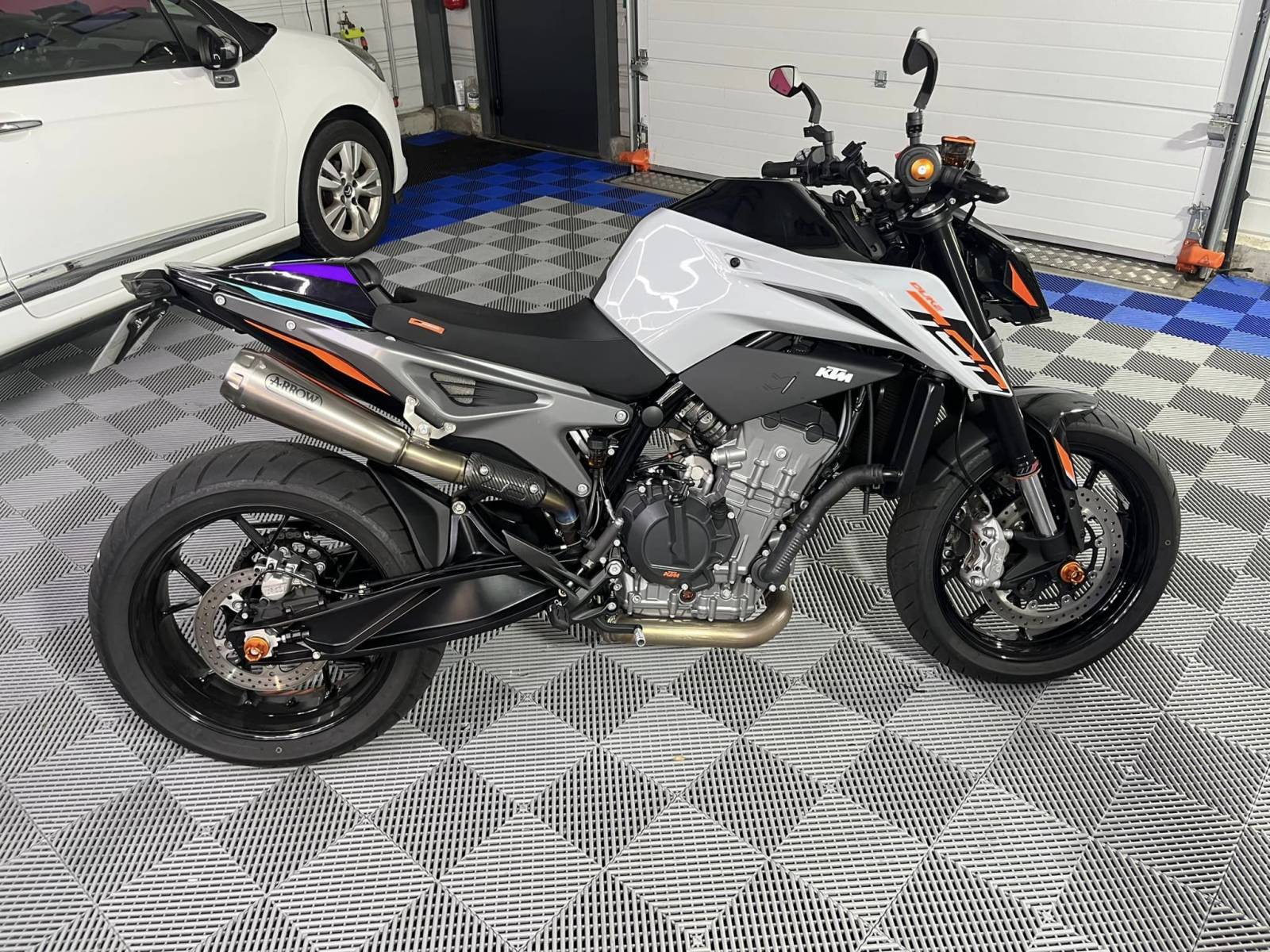 découvrez les meilleurs prix pour le covering moto. protégez et personnalisez votre véhicule avec des options de haute qualité à des tarifs compétitifs. obtenez votre devis personnalisé dès aujourd'hui !